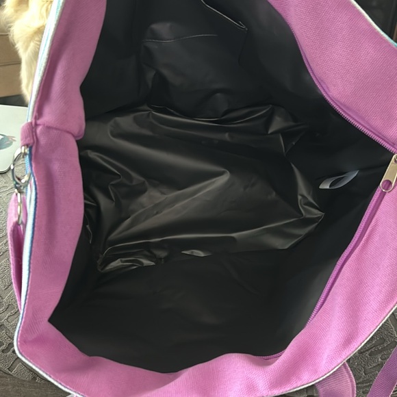 Salty starfish. Brand new with tags navy coastal cooler tote. - Picture 4 of 5